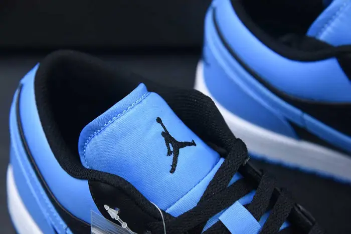 Air Jordan 1 Low 'University Blue' - 553558 