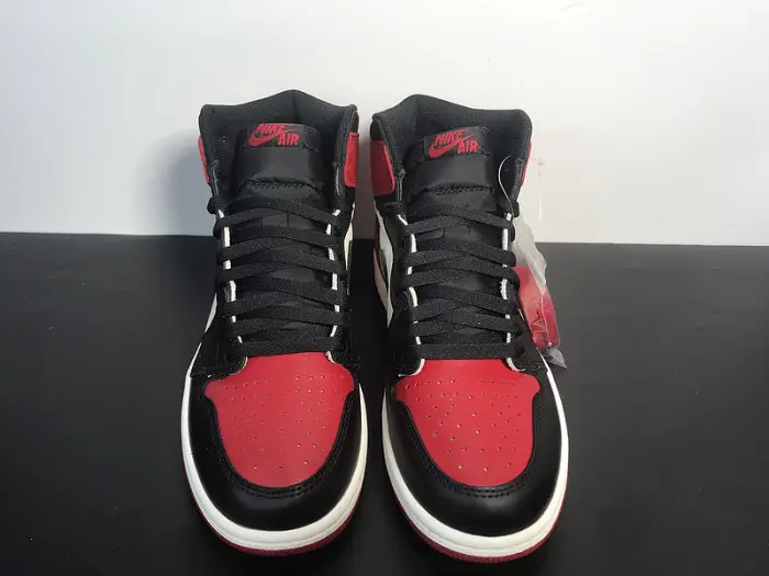 Air Jordan 1 Retro High OG 'Bred Toe' 