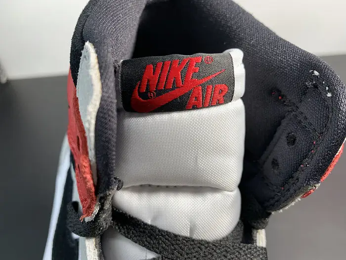 Air Jordan 1 Retro High OG 'Smoke Grey' 