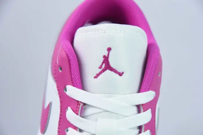 AIR JORDAN 1 LOW GS 'FIRE PINK' 