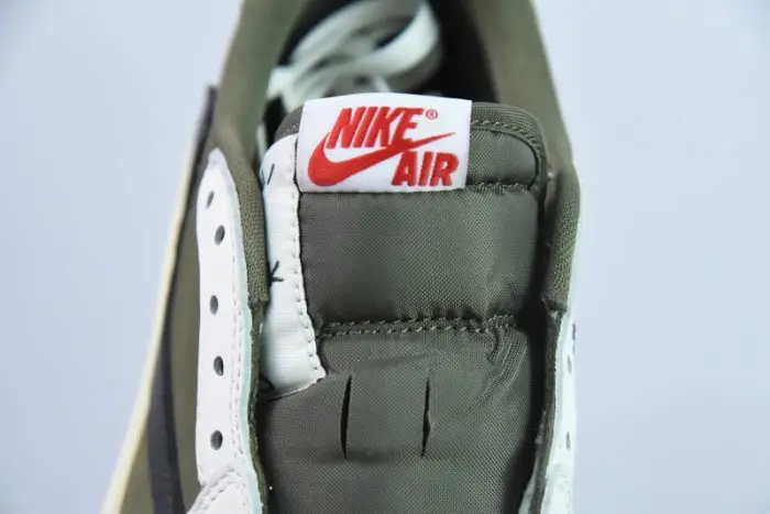 Travis Scott x Air Jordan 1 Low OG Olive 