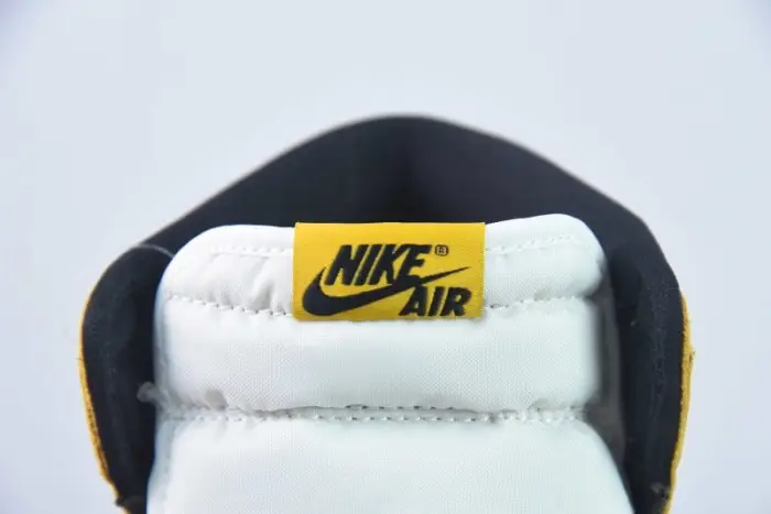 Air Jordan 1 High OG "Yellow Ochre" 