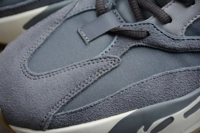 Adidas Yeezy Boost 700 Magnet 