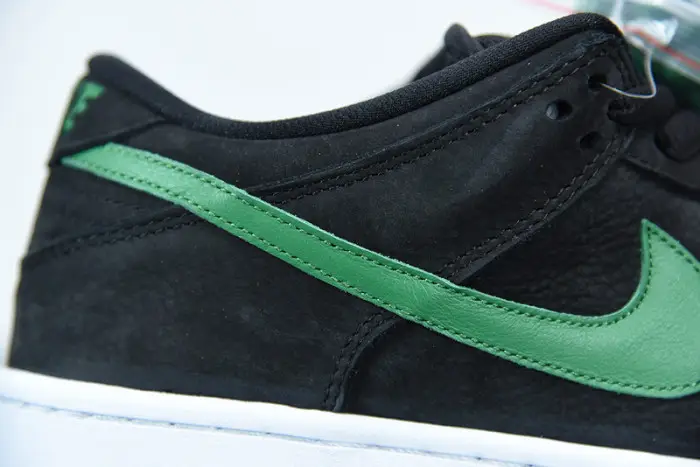 Nike SB Dunk Low Pro 