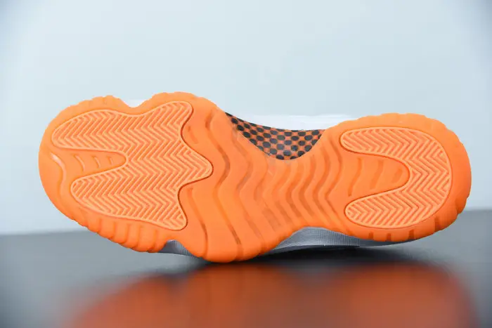 Air Jordan 11 Low WMNS “Citrus” 