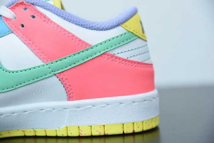 Nike Dunk Low SE Easter Candy  DD1872 