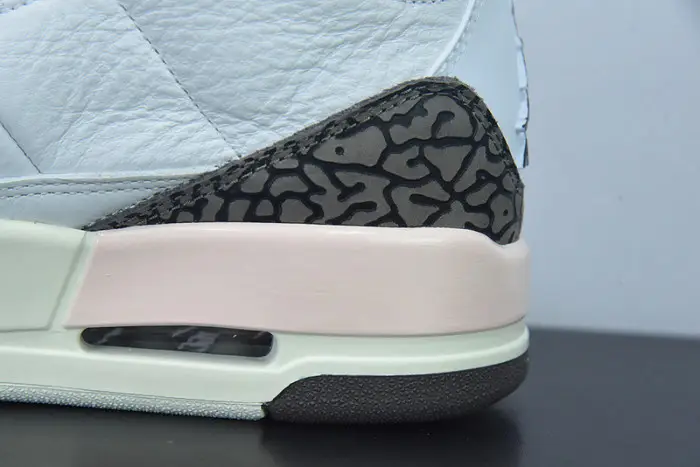 Air Jordan 3 “Neapolitan” 