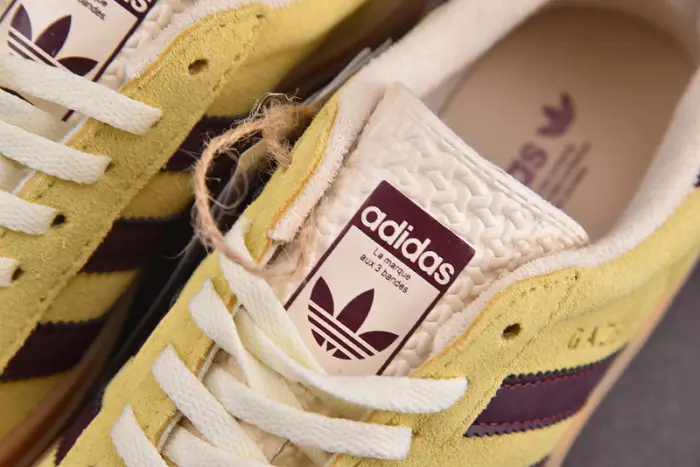 adidas Wmns  Originals Gazelle BOLD 