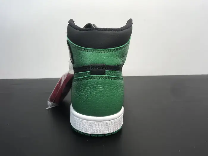 Air Jordan 1 Retro High OG 'Pine Green 2.0' 