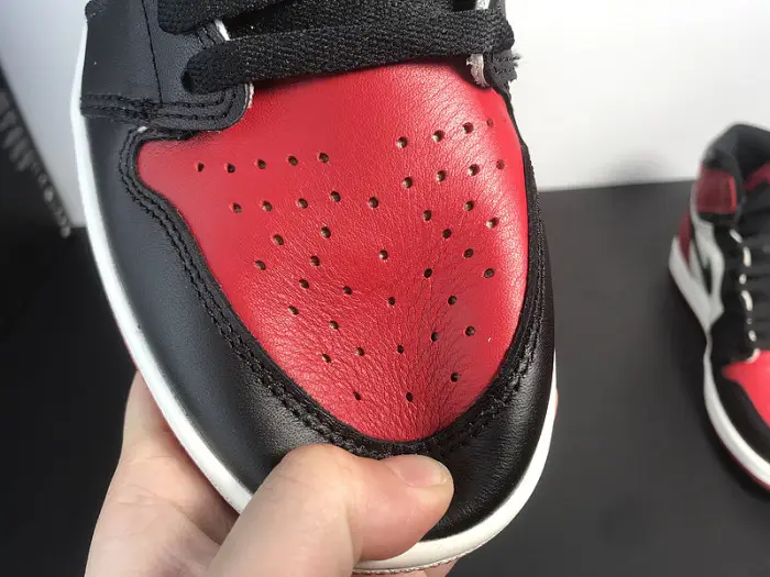 Air Jordan 1 Retro High OG 'Bred Toe' 