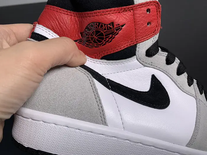 Air Jordan 1 Retro High OG 'Smoke Grey' 