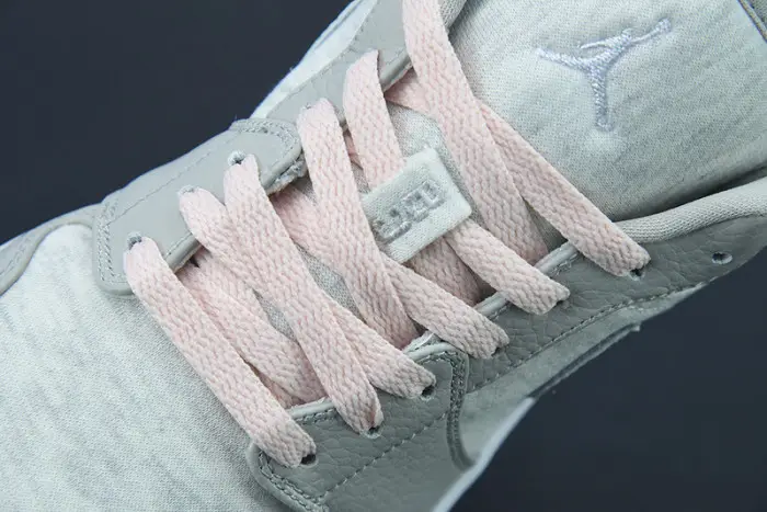 (WMNS) Air Jordan 1 Low SE 'Light Iron Ore' 