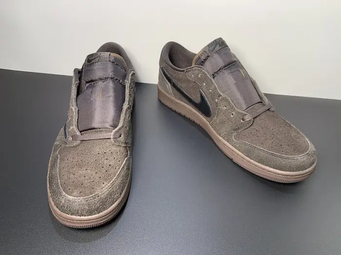 Travis Scott x Air Jordan 1 Low OG 
