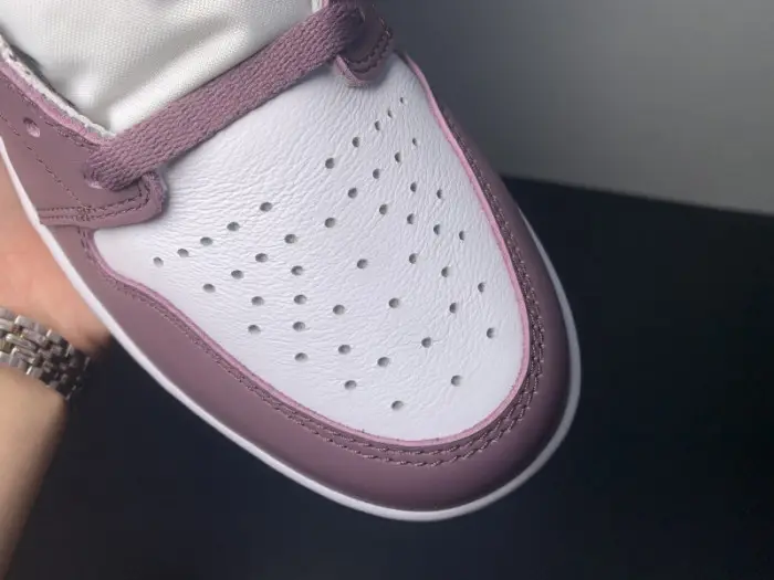 Air Jordan 1 High OG Mauve 