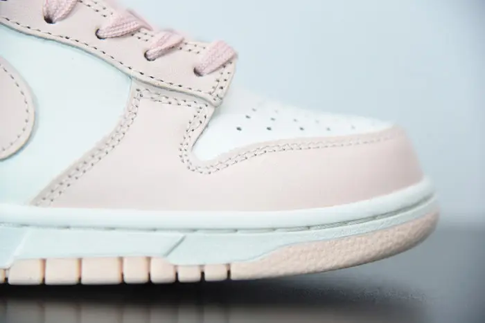 Nike Dunk Low "Orange Pearl" 