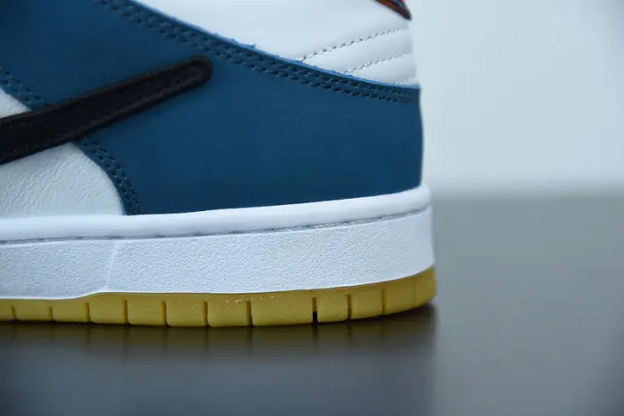 Parra Nike SB Dunk Low 2021 