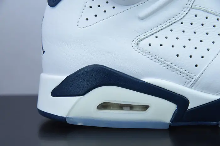 Air Jordan 6 “Midnight Navy” 