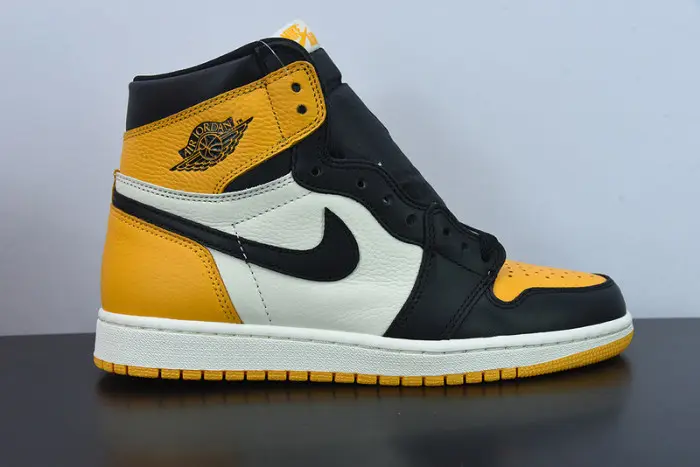 Air Jordan 1 High OG "Yellow Toe"  FECF1832