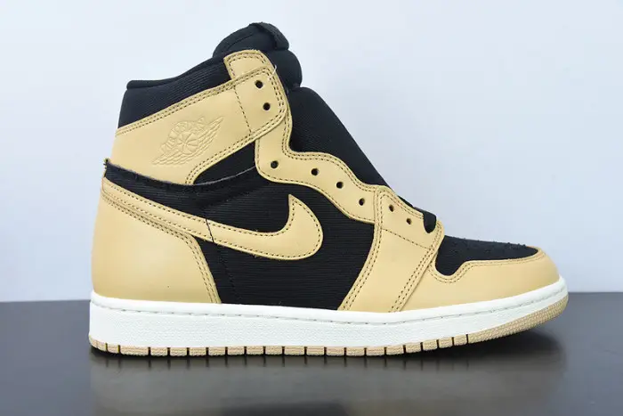 Air Jordan 1 Heirloom 