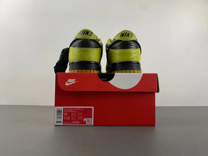 Nike Dunk Low QS Halloween Skull 