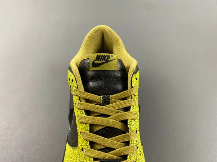 Nike Dunk Low QS Halloween Skull 