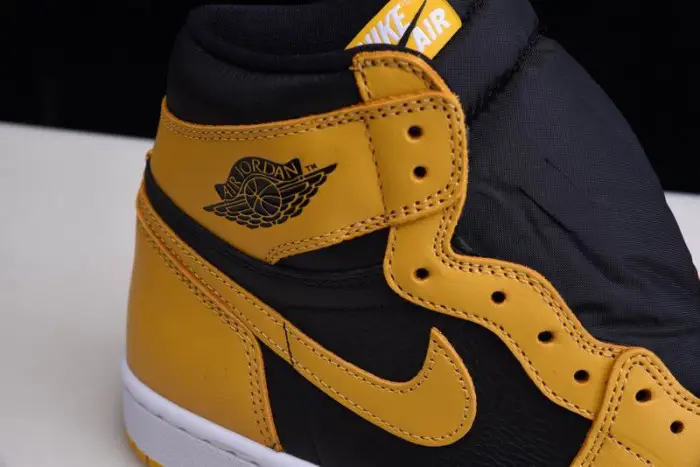 Air Jordan 1 High OG “Pollen 