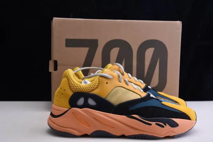 Adidas Yeezy Boost 700 