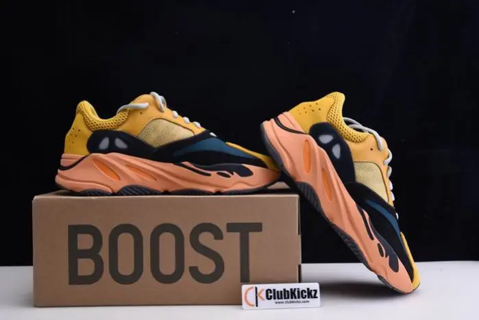 Adidas Yeezy Boost 700 