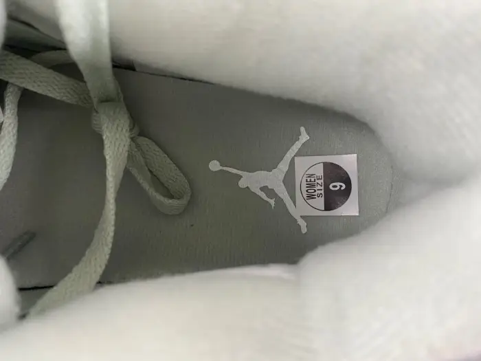 Air Jordan 4 “Seafoam” 
