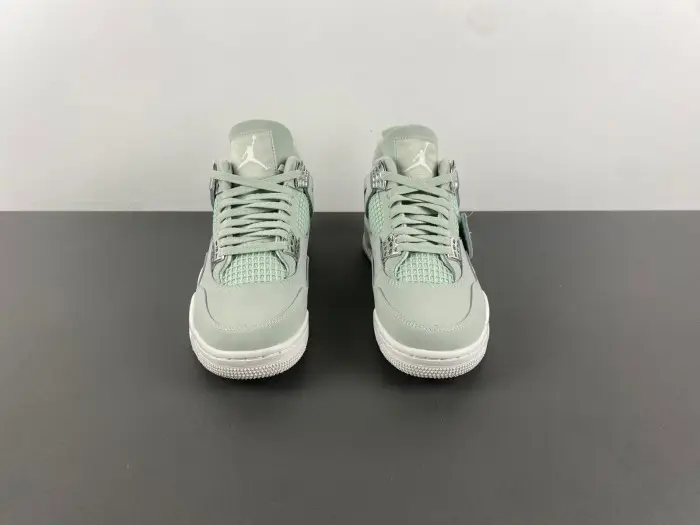 Air Jordan 4 “Seafoam” 