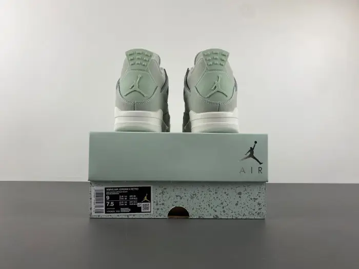Air Jordan 4 “Seafoam” 