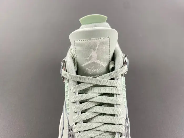 Air Jordan 4 “Seafoam” 