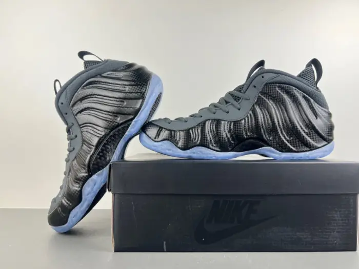 Nike Air Foamposite One “Carbon Fiber” 