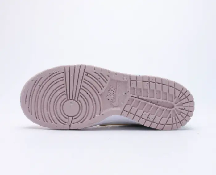 Nike Dunk Low SE Sun Club 