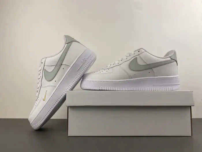 Nike Air Force 1 Low White Grey Gold 
