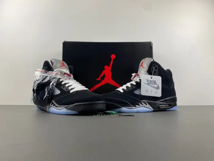 Air Jordan 5 “Black Metallic Reimagined” 