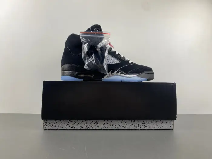 Air Jordan 5 “Black Metallic Reimagined” 