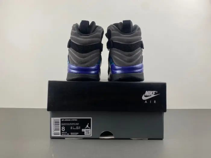 Air Jordan 8 Retro Aqua (2025) 