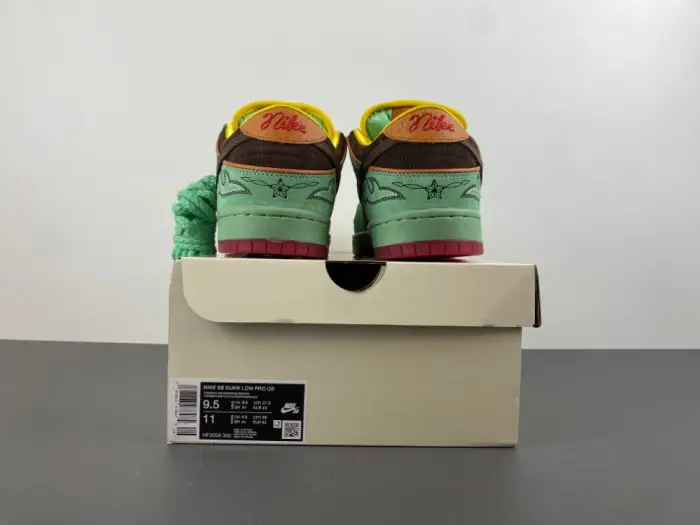 Nike SB Dunk Low Rodeo Tourmaline 