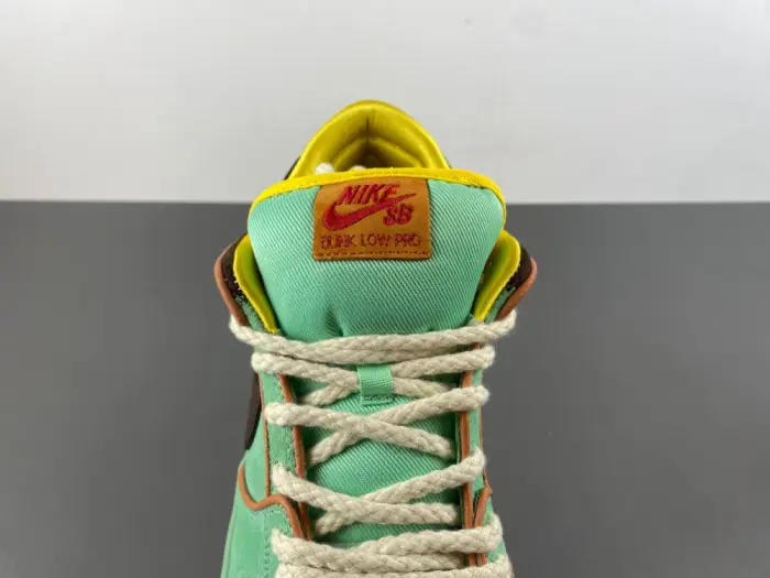 Nike SB Dunk Low Rodeo Tourmaline 
