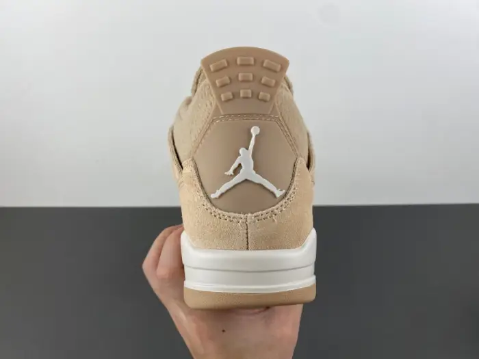 Air Jordan 4 “Cozy Girl” (2025) 