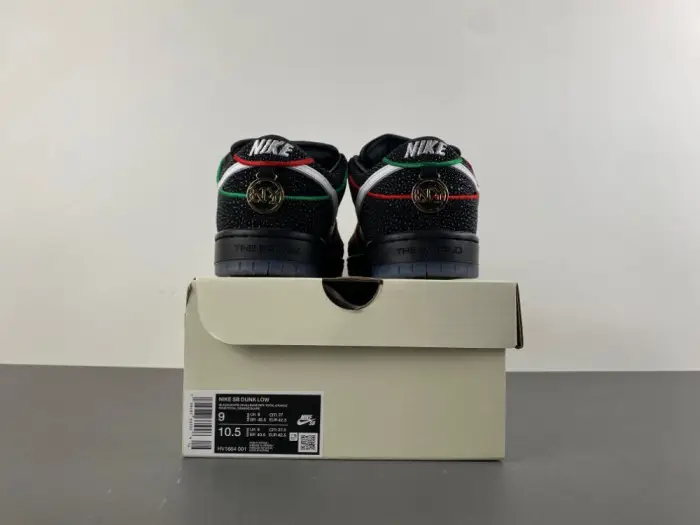 Nike SB Dunk Low Bronx Girls Skate 