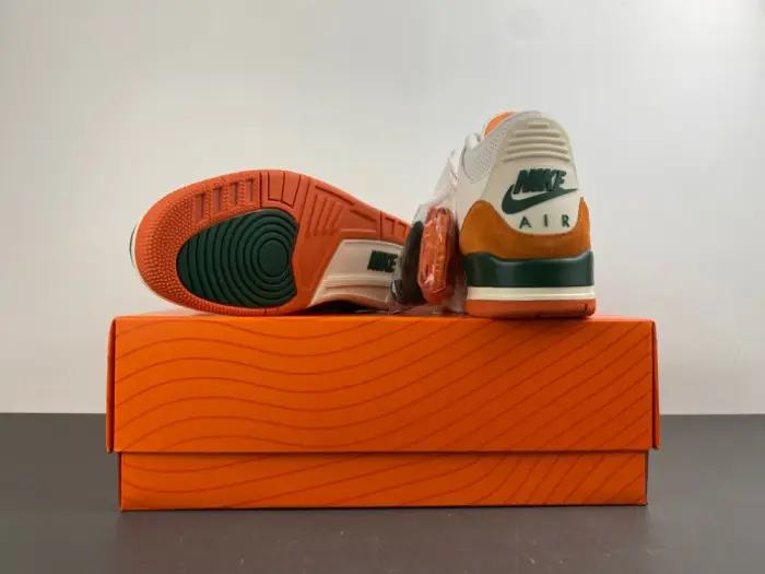 Air Jordan 3 Retro SP SoleFly Miami 