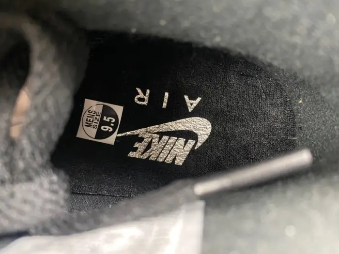 Air Jordan 6 Retro Cap and Gown 