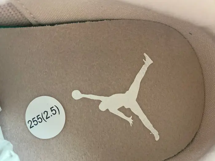 AIR Jordan 4 RM Pink Oxford 