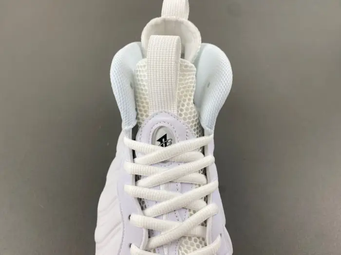 Nike Air Foamposite One Triple White 