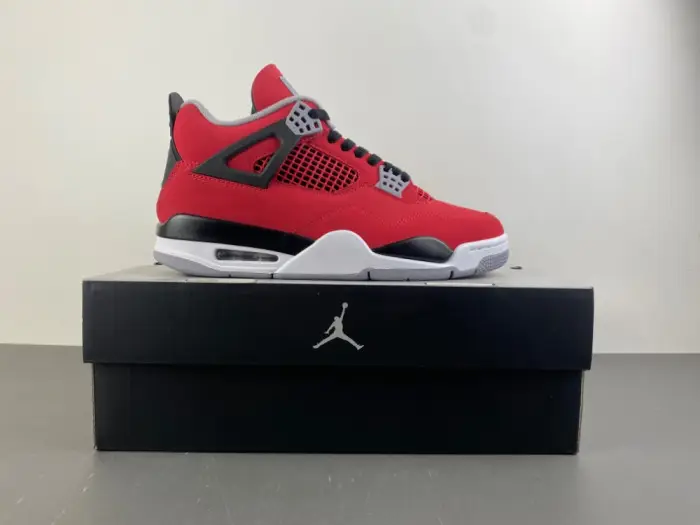 Air Jordan 4 Retro Toro Bravo (2026) 